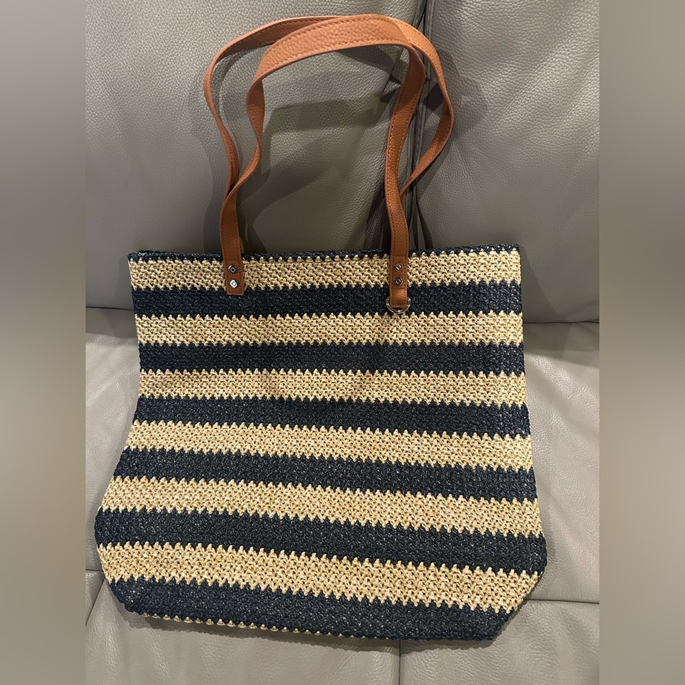 Around Town Tote by Thirty One